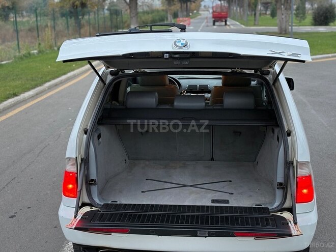 BMW X5 2001, 270,000 km - 4.4 l - Gəncə