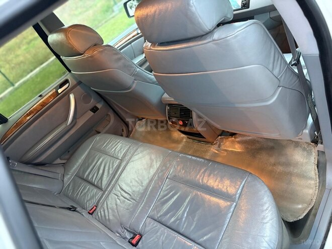 BMW X5 2001, 270,000 km - 4.4 l - Gəncə