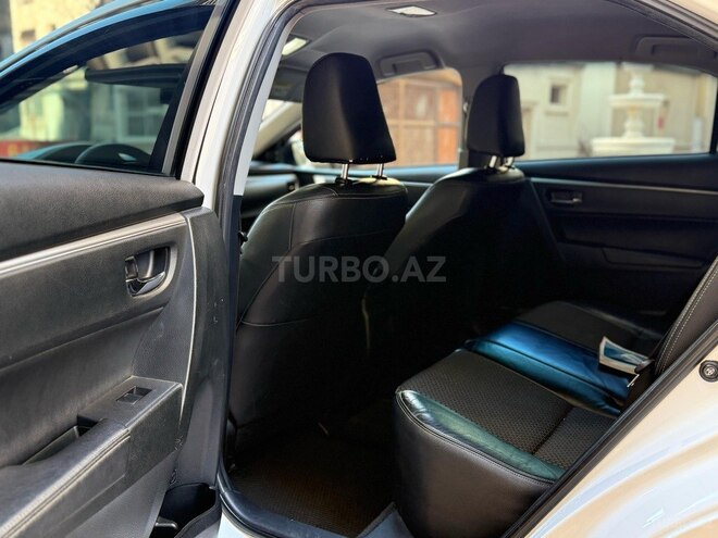Toyota Corolla 2013, 258,138 km - 1.6 l - Bakı
