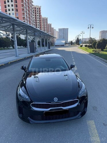 Kia Stinger-1