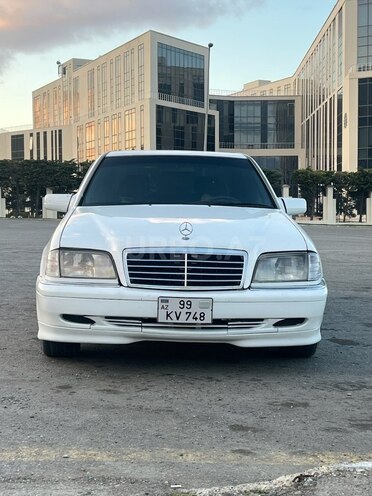 Mercedes C 220 1995, 390,000 km - 2.2 л - Bakı