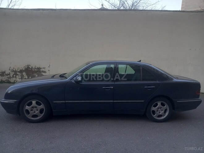 Mercedes E 220 d 2001, 315,000 km - 2.2 l - Bakı