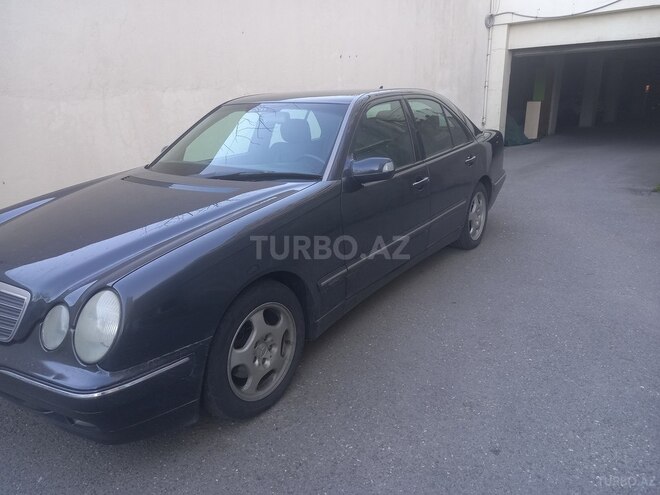 Mercedes E 220 d 2001, 315,000 km - 2.2 l - Bakı
