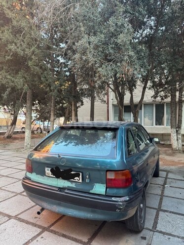 Opel Astra 1992, 265,844 km - 1.6 l - Sumqayıt
