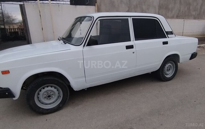 LADA (VAZ) 2107 2004, 94,549 km - 1.6 l - Salyan