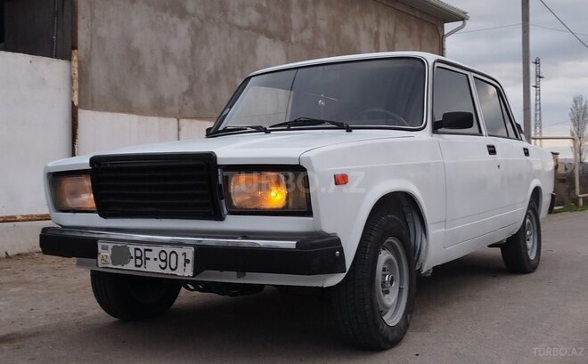 LADA (VAZ) 2107 2004, 94,549 km - 1.6 l - Salyan