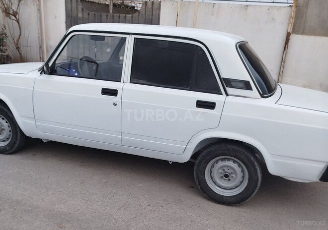 LADA (VAZ) 2107 2004, 94,549 km - 1.6 l - Salyan