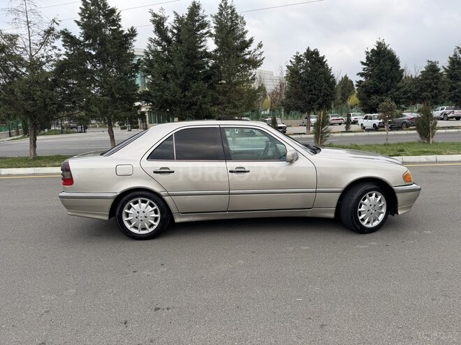 Mercedes C 230 1997, 320,000 km - 2.3 l - Naftalan