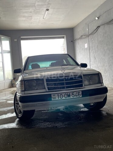 Mercedes E 200 1989, 250,000 km - 2.0 l - Xaçmaz