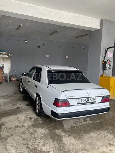 Mercedes E 200 1989, 250,000 km - 2.0 l - Xaçmaz