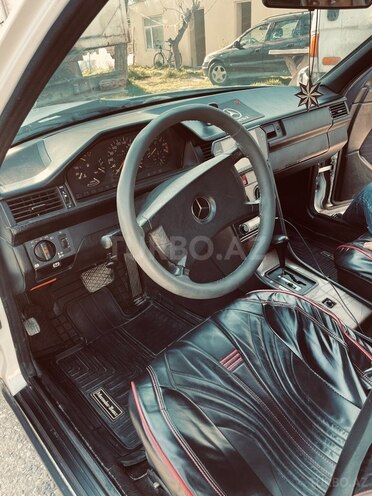 Mercedes E 200 1989, 250,000 km - 2.0 l - Xaçmaz