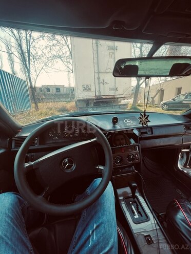 Mercedes E 200 1989, 250,000 km - 2.0 l - Xaçmaz