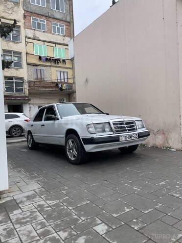 Mercedes E 200 1989, 250,000 km - 2.0 l - Xaçmaz