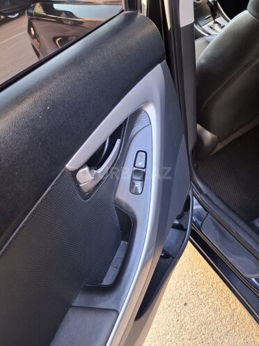 Hyundai Elantra 2011, 276,000 km - 1.8 л - Bakı