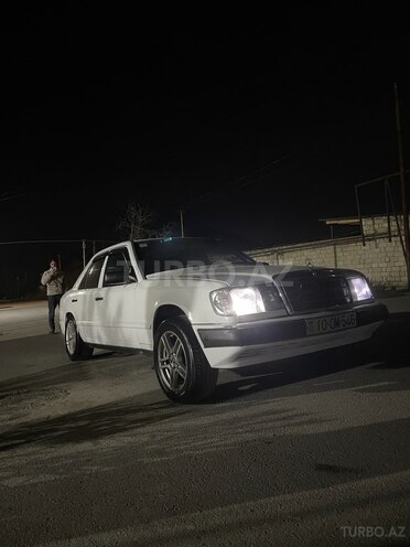 Mercedes E 200 1989, 250,000 km - 2.0 l - Xaçmaz