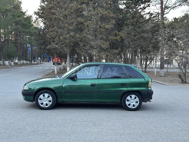 Opel Astra 1996, 301,000 km - 1.7 l - Sumqayıt