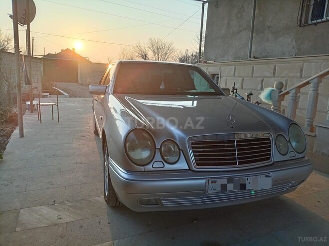 Mercedes E 240 1998, 480,000 km - 2.4 l - Salyan