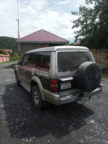 Mitsubishi Pajero 1995, 330,000 km - 2.8 l - Qax