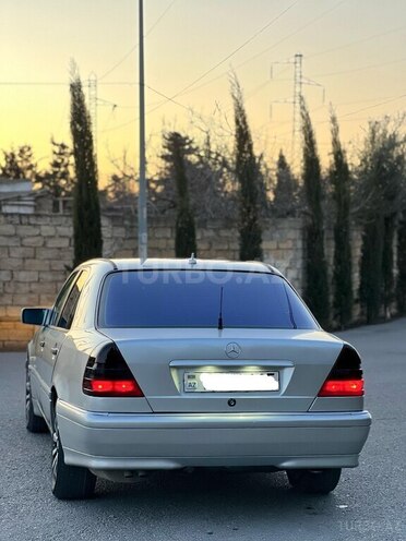 Mercedes C 220 d 1999, 222,117 km - 2.2 l - Bakı