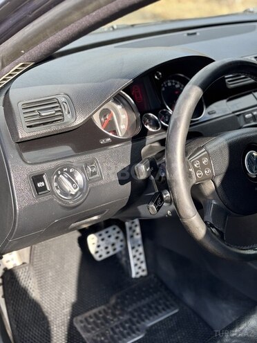 Volkswagen Passat 2006, 326,679 km - 2.0 l - Qusar