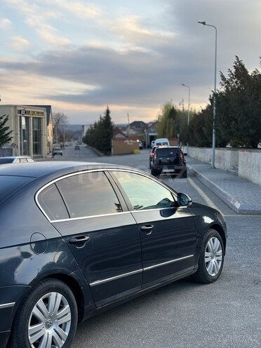 Volkswagen Passat 2006, 326,679 km - 2.0 l - Qusar