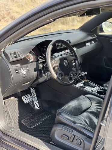 Volkswagen Passat 2006, 326,679 km - 2.0 l - Qusar