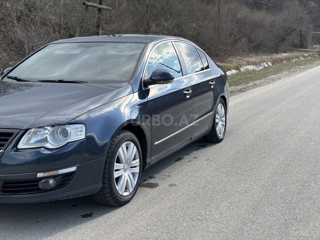 Volkswagen Passat 2006, 326,679 km - 2.0 l - Qusar