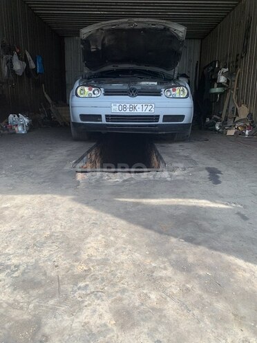 Volkswagen Golf 2000, 358,000 km - 1.6 л - Zaqatala