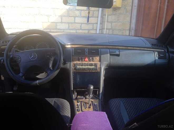 Mercedes E 220 d 2001, 348,000 km - 2.2 l - Bakı