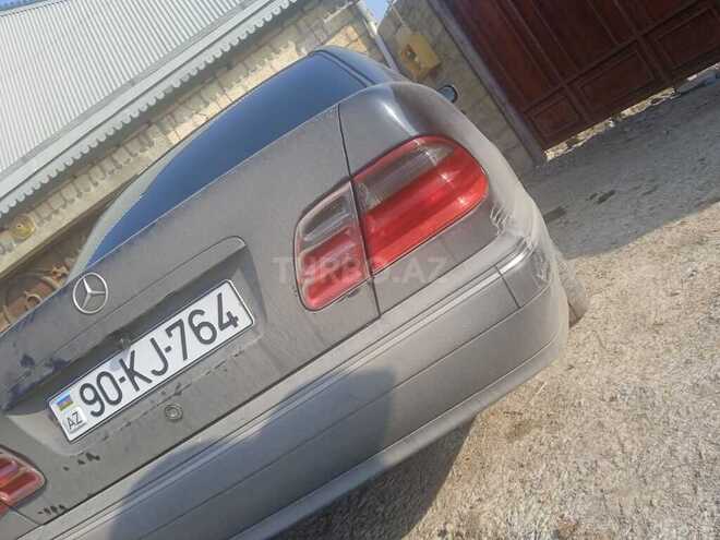 Mercedes E 220 d 2001, 348,000 km - 2.2 l - Bakı