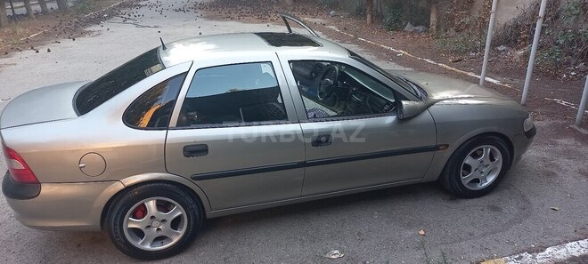 Opel Vectra 1996, 330,239 km - 1.6 l - Bakı
