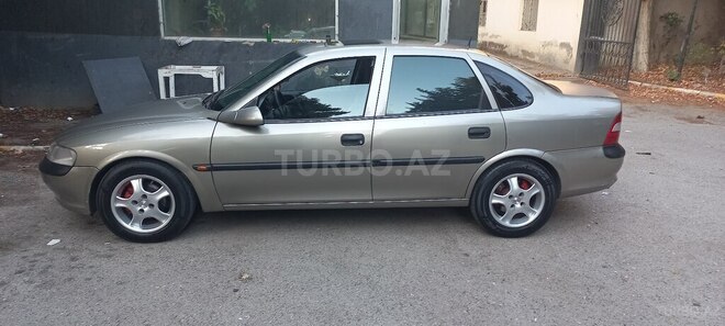 Opel Vectra 1996, 330,239 km - 1.6 l - Bakı