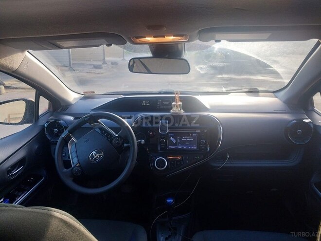 Toyota Prius C 2017, 140,653 km - 1.5 l - Bakı