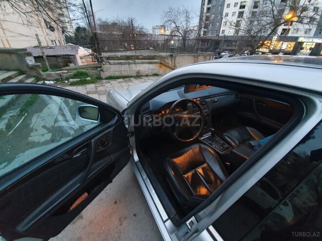 Mercedes E 320 1999, 339,800 km - 3.2 l - Bakı