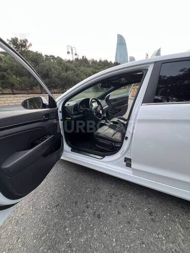 Hyundai Elantra 2017, 100,000 km - 1.6 l - Bakı