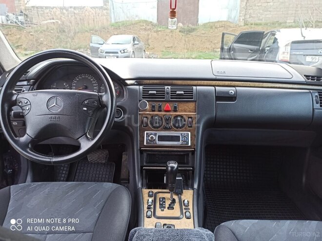 Mercedes E 240 1999, 365,000 km - 2.4 l - Bakı