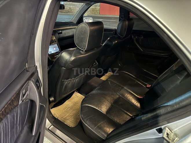 Mercedes E 270 2000, 522,000 km - 2.7 l - Bakı