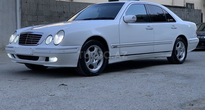 Mercedes E 270 2001, 321,845 km - 2.7 l - Bakı