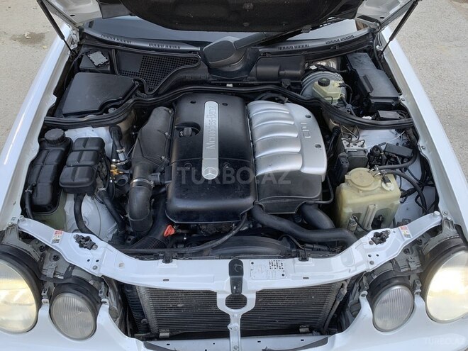 Mercedes E 270 2001, 321,845 km - 2.7 l - Bakı