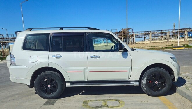Mitsubishi Pajero 2007, 250,000 km - 3.0 l - Sumqayıt