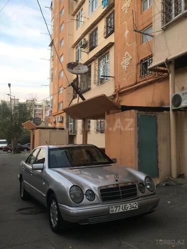 Mercedes E 230 1996, 333,000 km - 2.3 l - Bakı