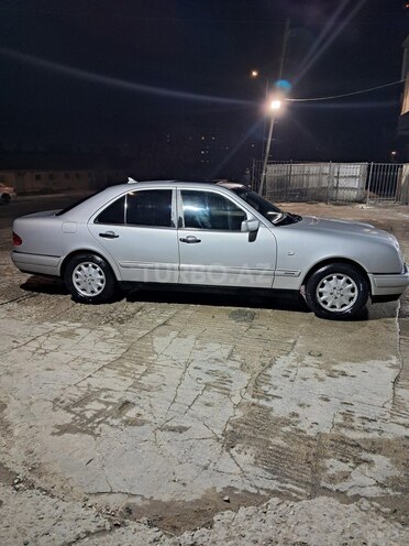 Mercedes E 230 1996, 333,000 km - 2.3 l - Bakı