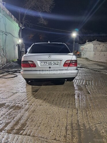 Mercedes E 230 1996, 333,000 km - 2.3 l - Bakı