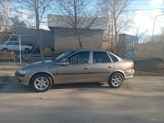Opel Vectra 1996, 320,000 km - 2.0 l - Mingəçevir
