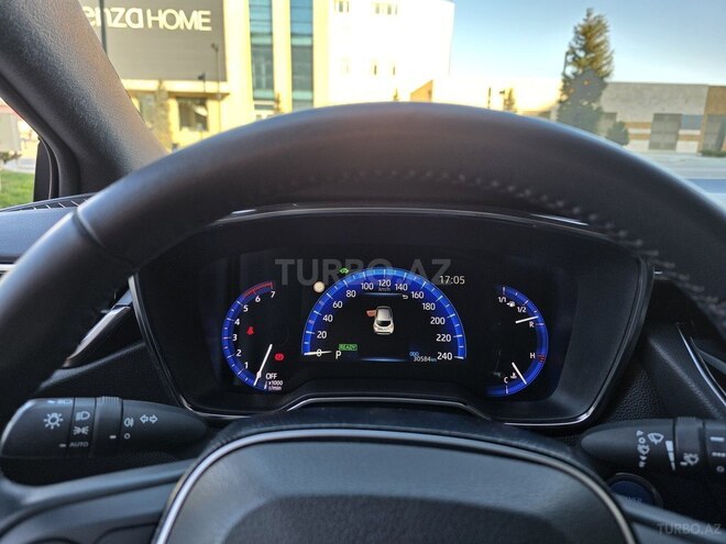 Toyota Corolla 2021, 30,000 km - 1.8 l - Bakı