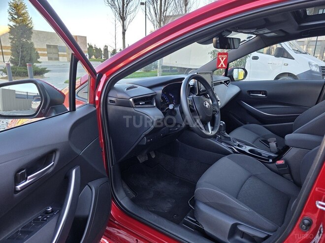 Toyota Corolla 2021, 30,000 km - 1.8 l - Bakı