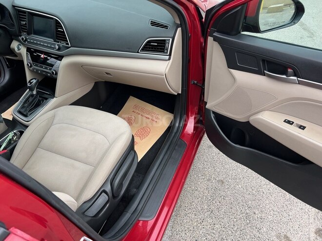 Hyundai Elantra 2018, 107,288 km - 2.0 l - Bakı