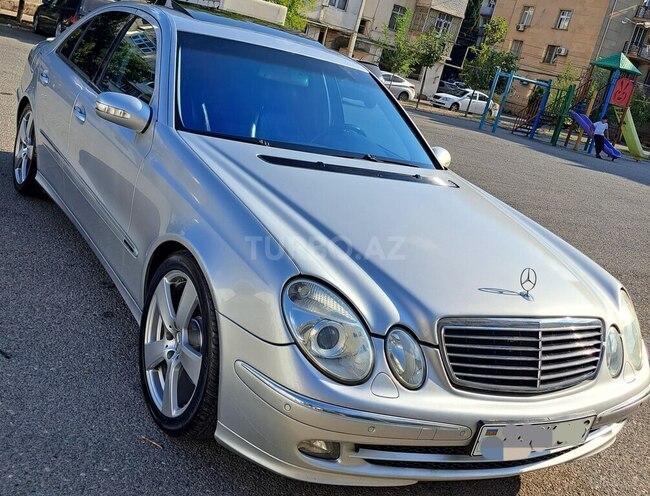 Mercedes E 200 2004, 335,000 km - 1.8 l - Bakı