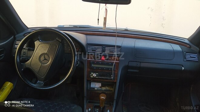 Mercedes C 200 1997, 236,000 km - 2.0 л - Bakı