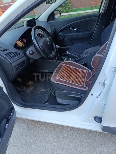 Renault Megane 2009, 270,000 km - 1.5 l - Qusar